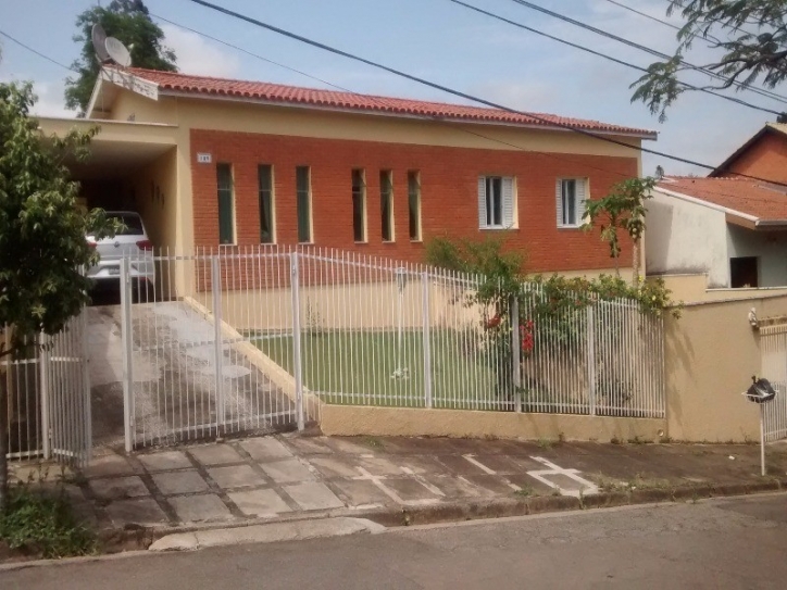 Casa à venda com 3 quartos, 219m² - Foto 14