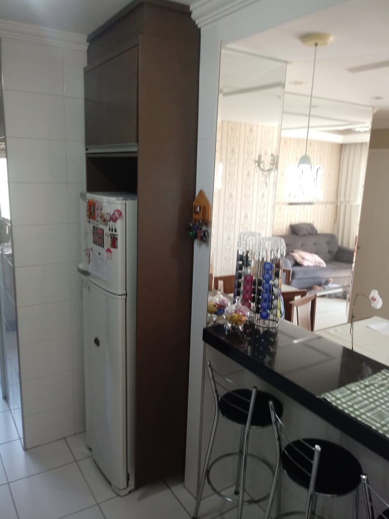 Apartamento à venda com 3 quartos, 74m² - Foto 3