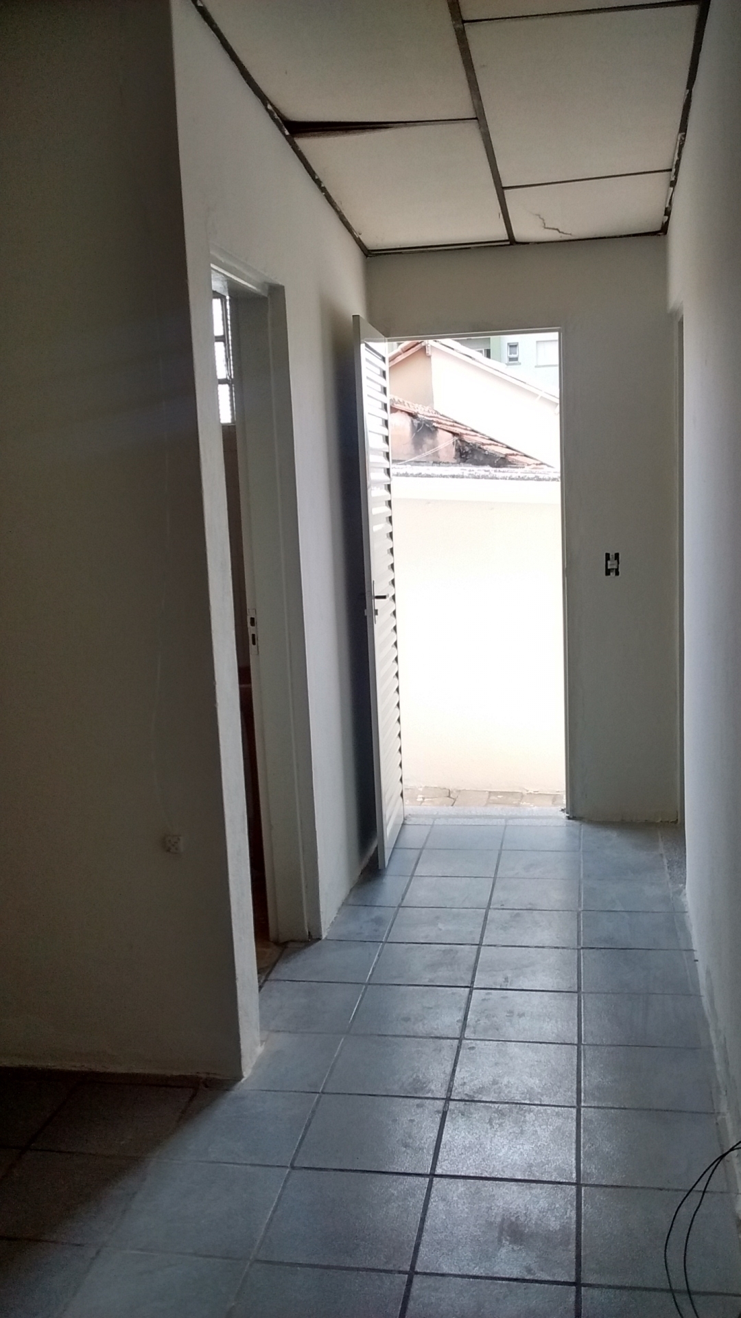 Casa à venda com 7 quartos, 250m² - Foto 35