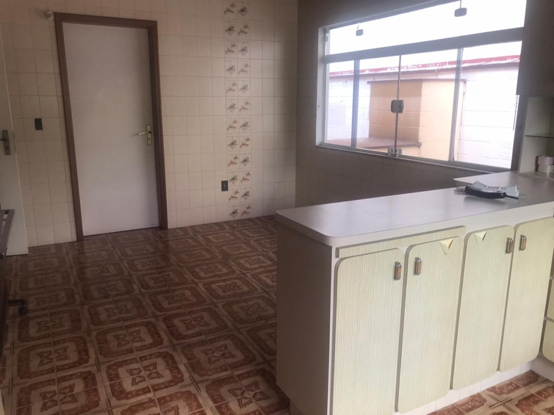 Casa para alugar com 7 quartos, 450m² - Foto 26