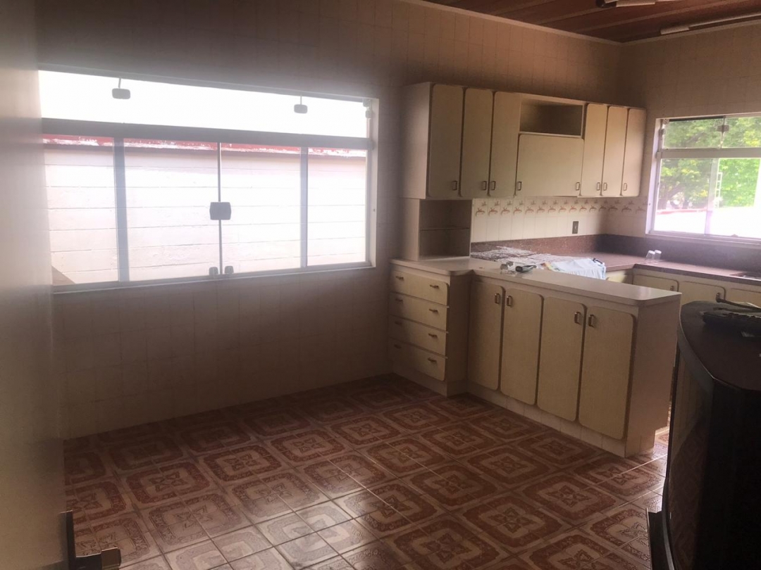 Casa para alugar com 7 quartos, 450m² - Foto 25