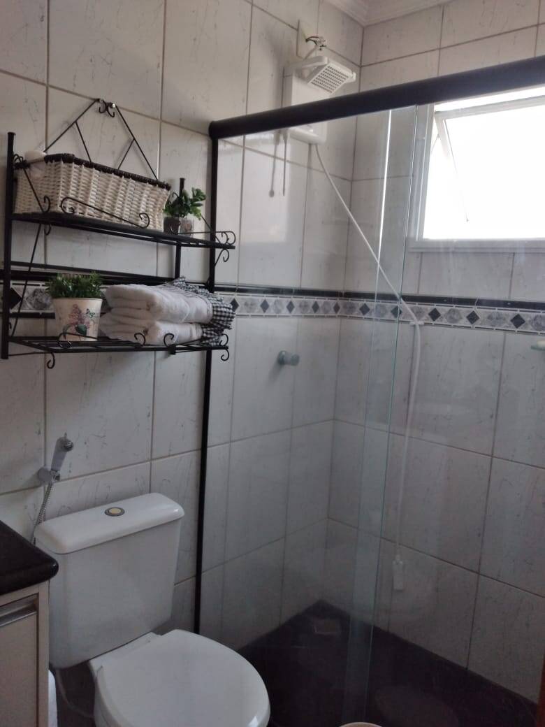 Apartamento à venda com 2 quartos, 75m² - Foto 2