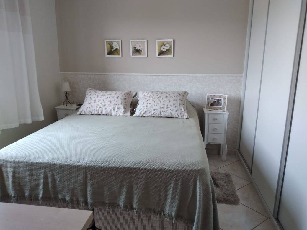 Apartamento à venda com 2 quartos, 75m² - Foto 3