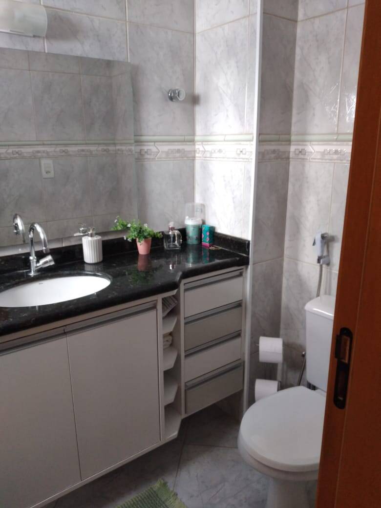 Apartamento à venda com 2 quartos, 75m² - Foto 10