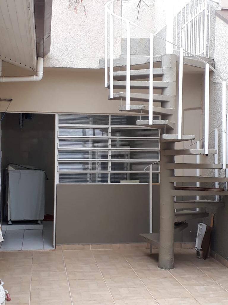 Casa à venda e aluguel com 4 quartos, 326m² - Foto 12