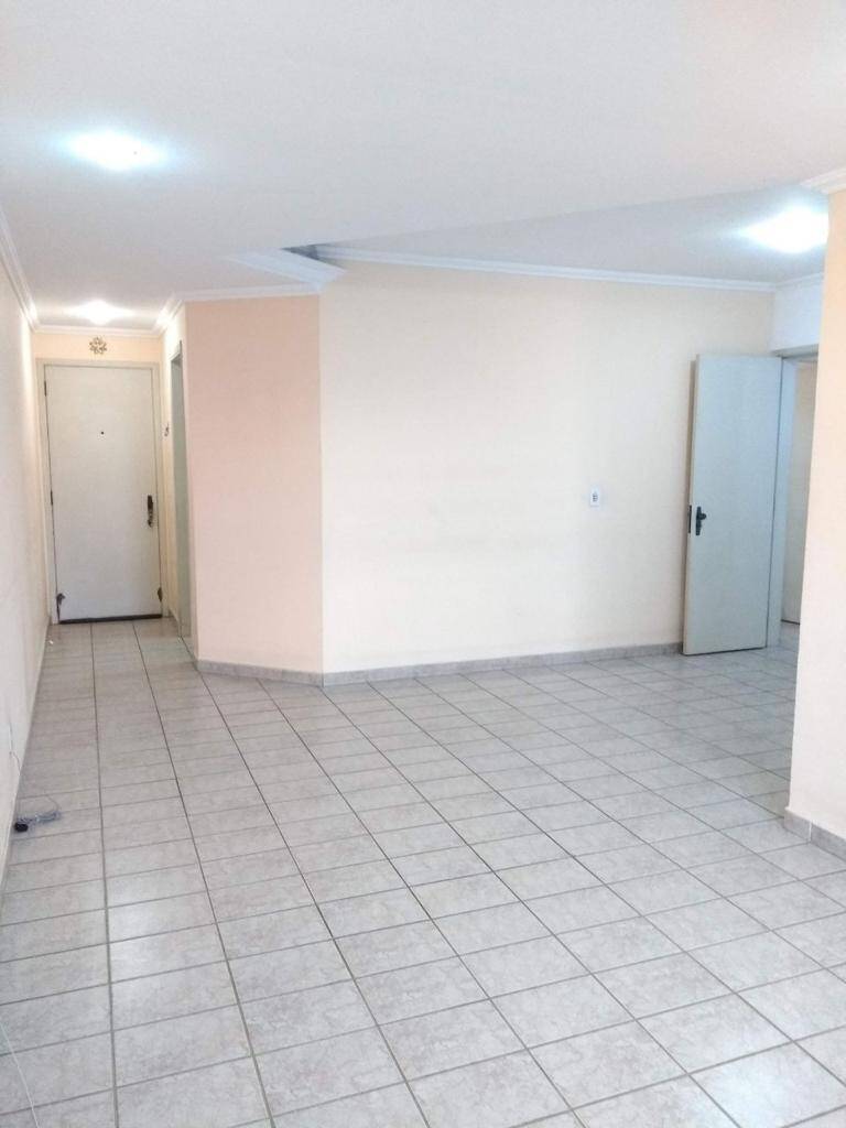 Apartamento à venda com 3 quartos, 96m² - Foto 7