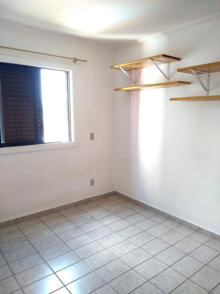 Apartamento à venda com 3 quartos, 96m² - Foto 9