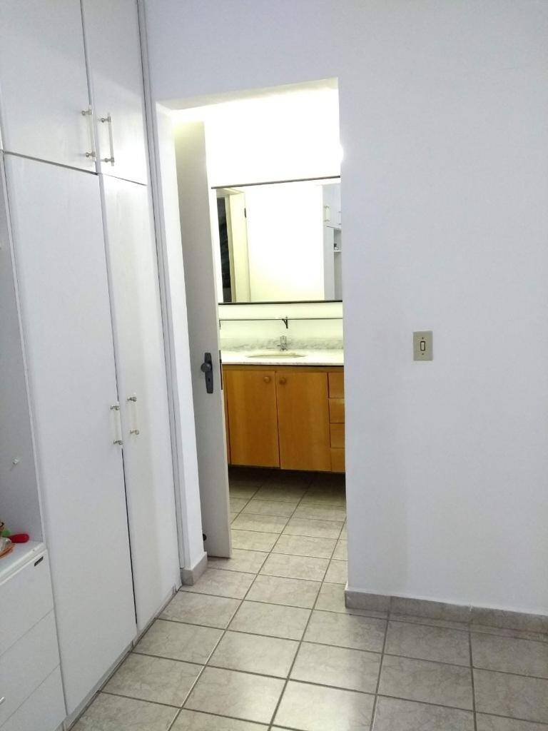 Apartamento à venda com 3 quartos, 96m² - Foto 10