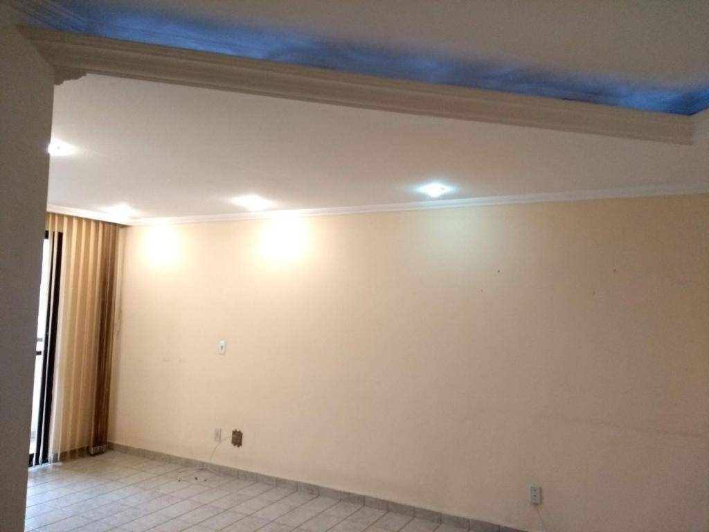 Apartamento à venda com 3 quartos, 96m² - Foto 11