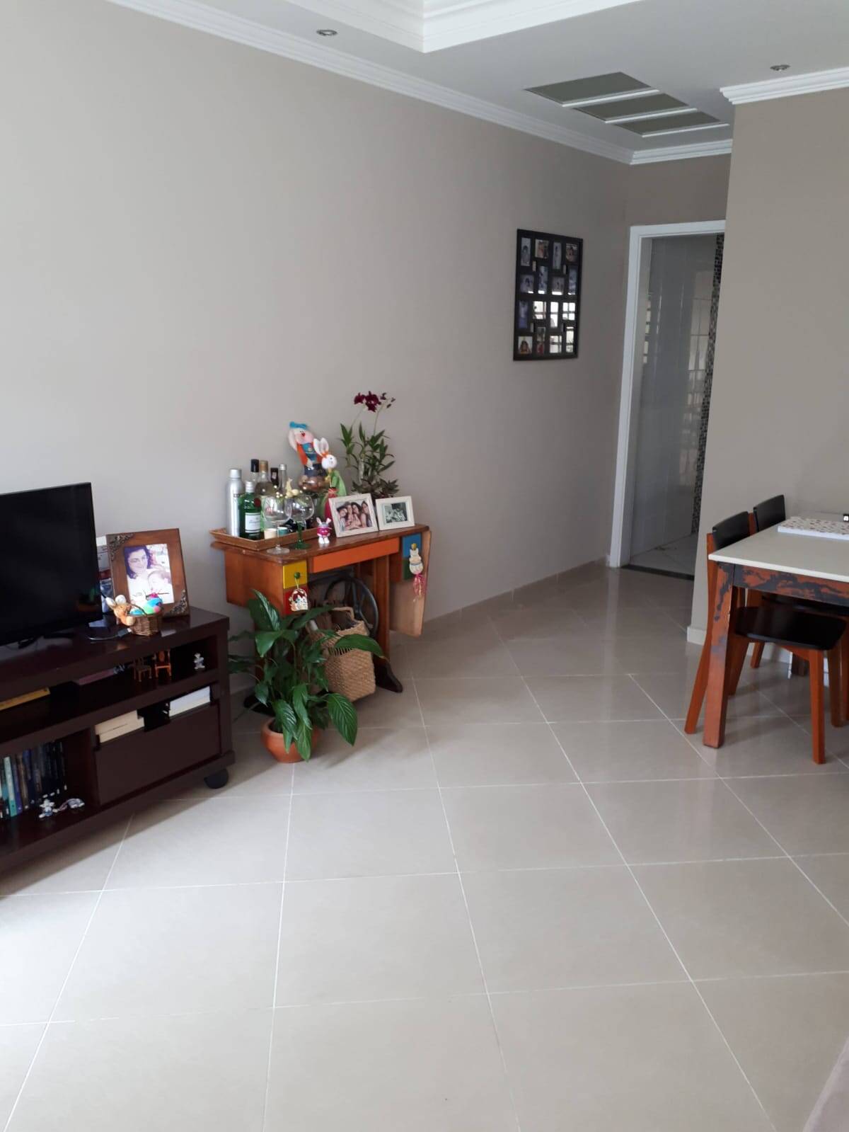 Casa à venda com 2 quartos, 125m² - Foto 2