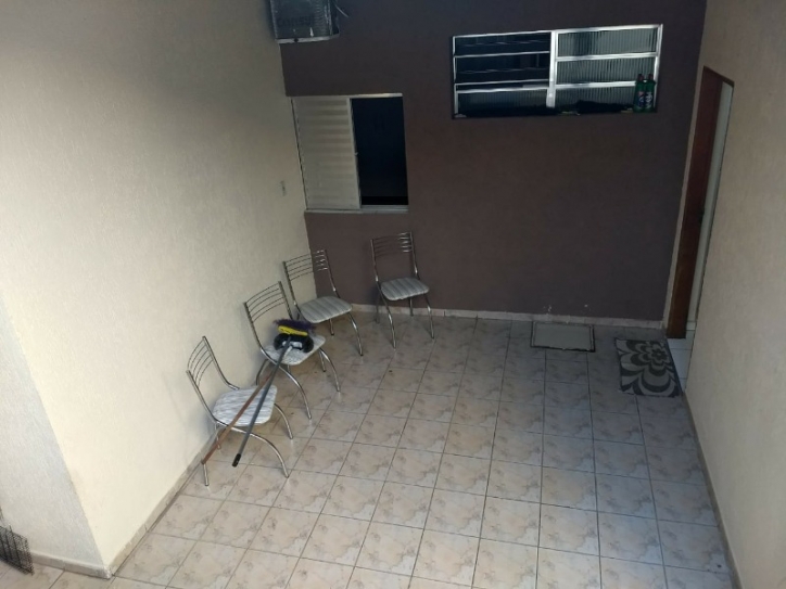 Casa à venda com 2 quartos, 250m² - Foto 8