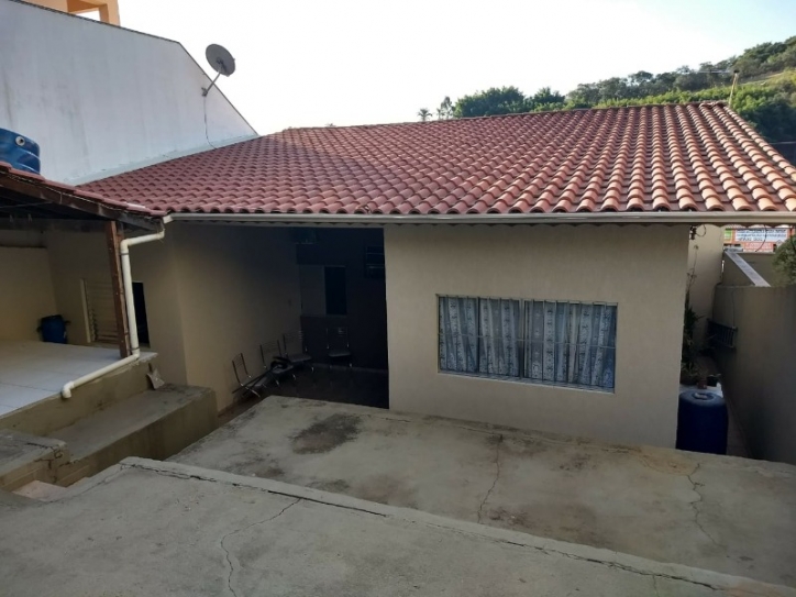 Casa à venda com 2 quartos, 250m² - Foto 9