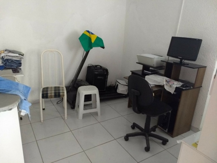 Casa à venda com 2 quartos, 250m² - Foto 13